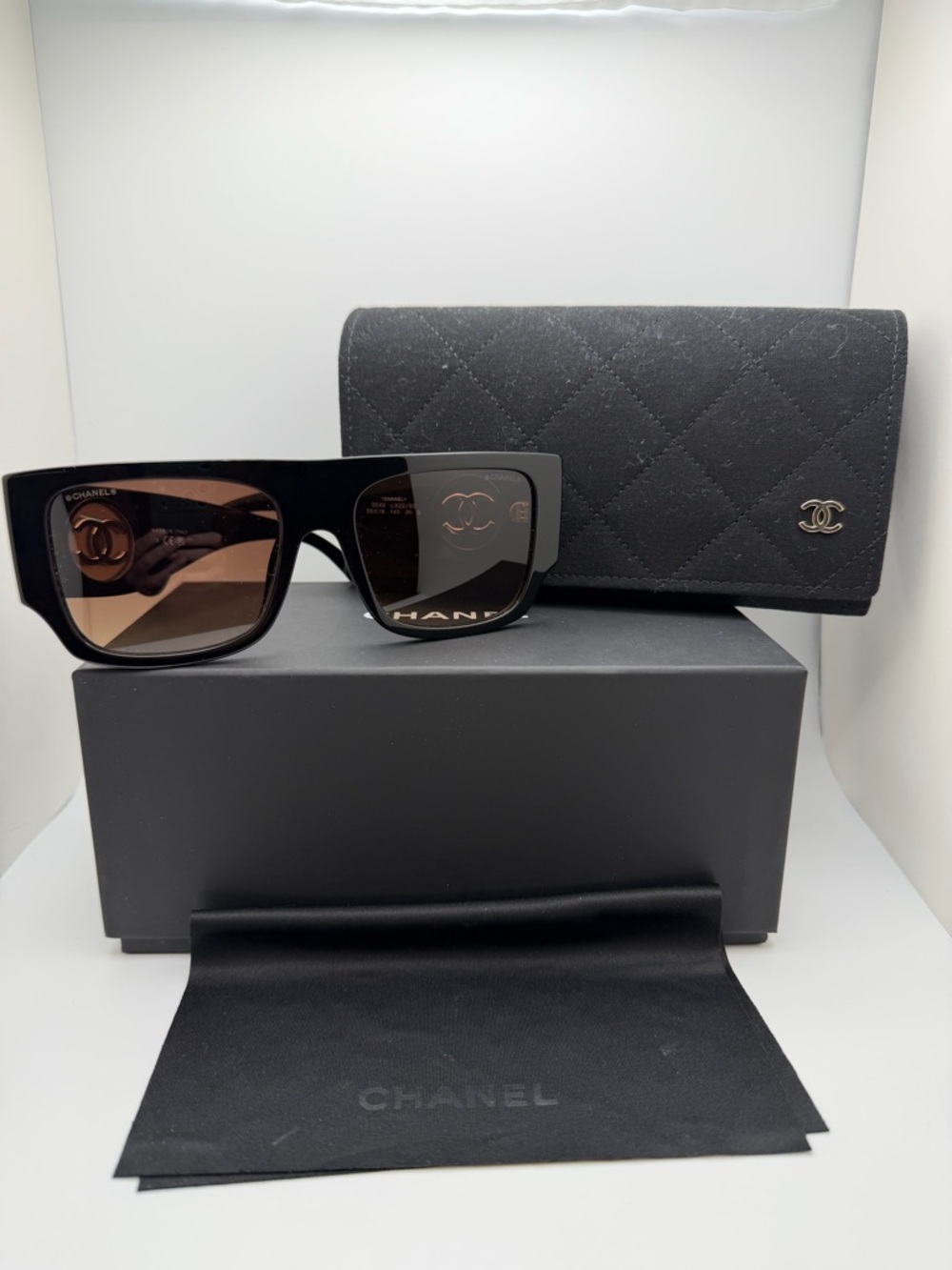 CHANEL Black Square Sunglasses with Brown Gradient Lenses FULL SET